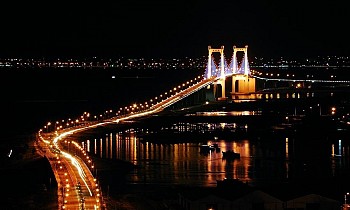 Ngắm nhìn cây cầu Thuận Phước long lanh tại Đà Nẵng